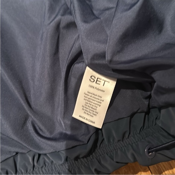 NWT SET Active Oversized Puffer in Oxford Blue Size M - Picture 6 of 7